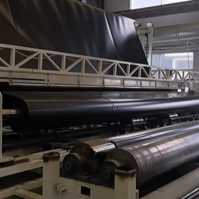غشاء البولي إيثيلين عالي الكثافة (HDPE) لمشاريع التعدين: مقاومة كيميائية ومتانة يمكنك الوثوق بها