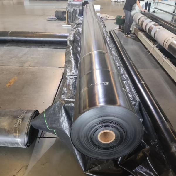 40-миллиметровая полиэтиленовая пленка высокой плотности (HDPE)