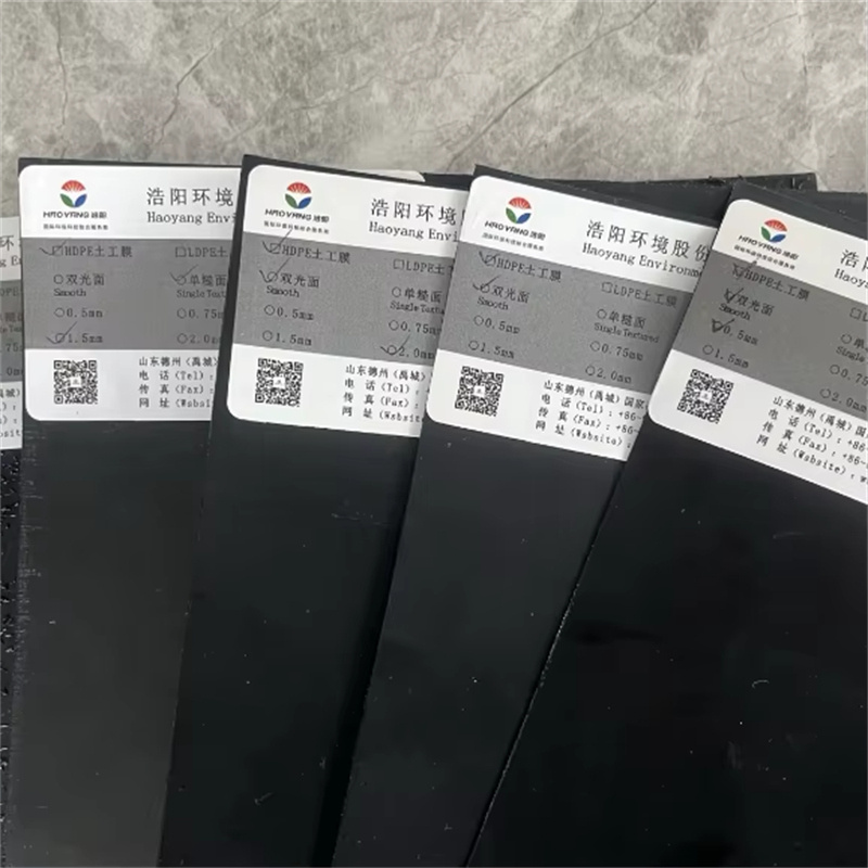 Pelapis Geomembran HDPE