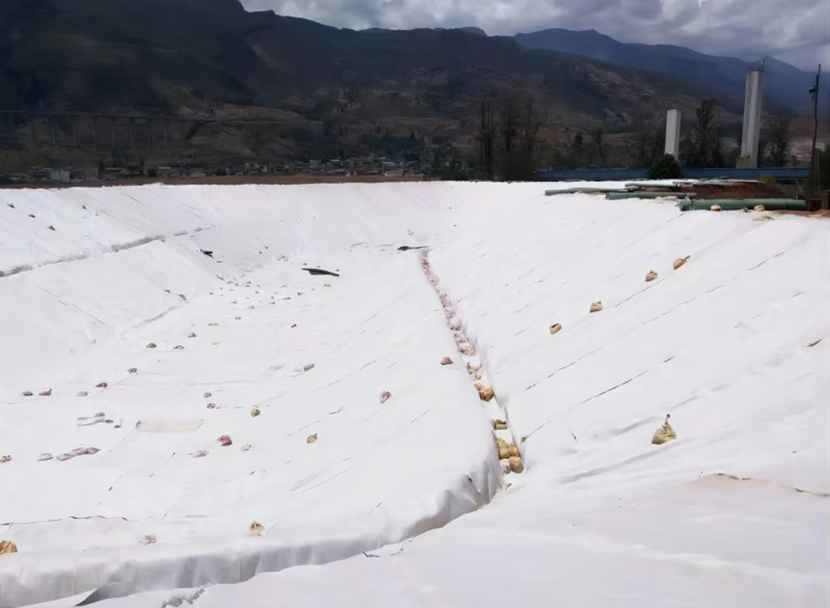 ผ้าใยสังเคราะห์ใยสั้นแบบไม่ทอ